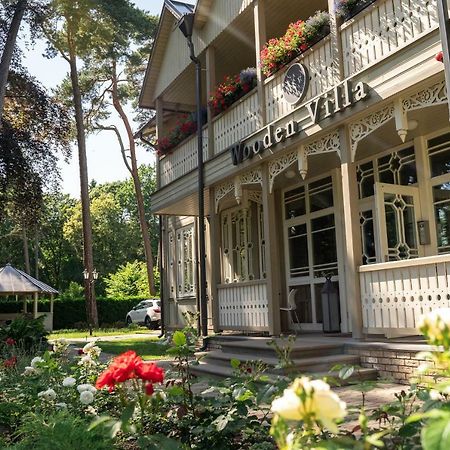 Wooden Villa Apartments Jūrkalne Екстериор снимка