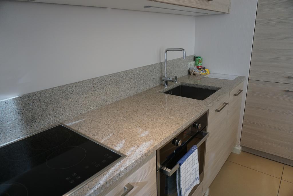 Wooden Villa Apartments Jūrkalne Екстериор снимка