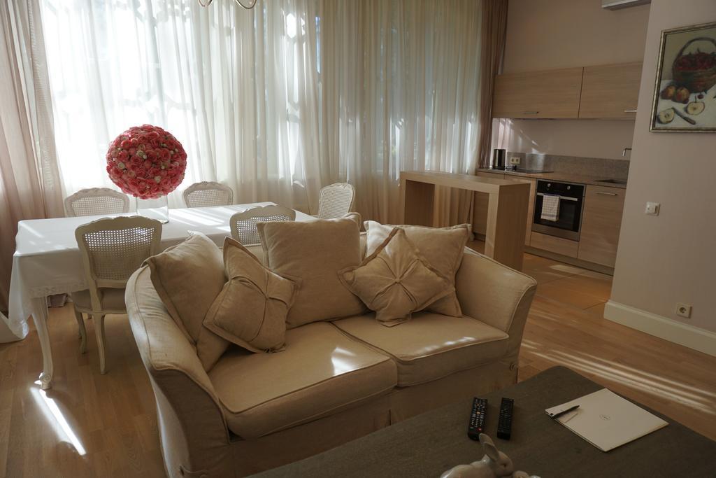 Wooden Villa Apartments Jūrkalne Екстериор снимка