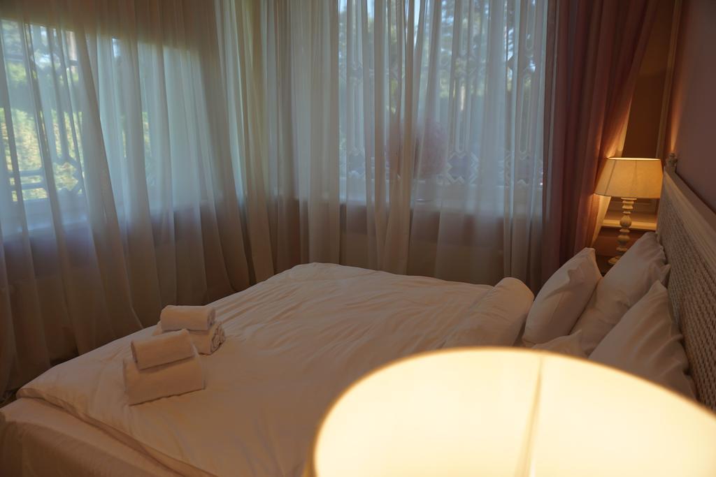 Wooden Villa Apartments Jūrkalne Екстериор снимка