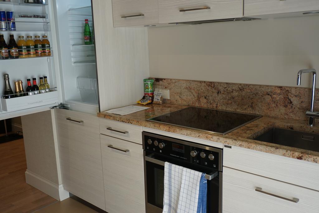 Wooden Villa Apartments Jūrkalne Екстериор снимка