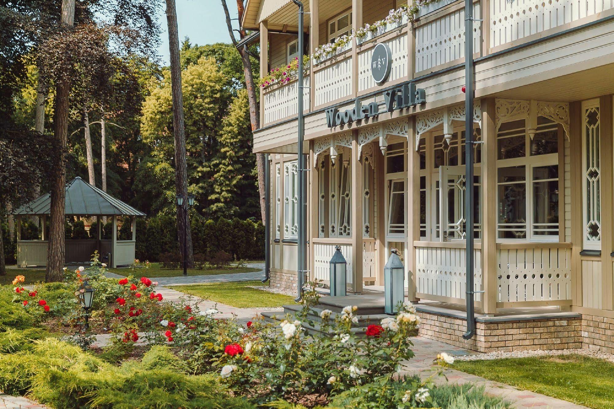 Wooden Villa Apartments Jūrkalne Екстериор снимка